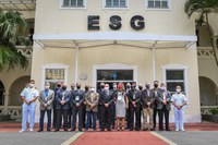 Ministro da Defesa conversa com imprensa especializada