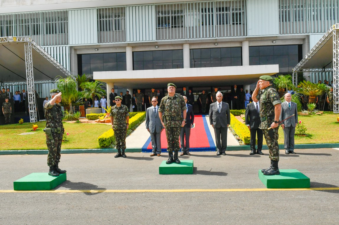 CMP_passagem_comando_08_04_22_generais.jpg