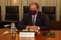 Ministro da Defesa recebe delegação da Suécia para lançamento do novo caça da FAB