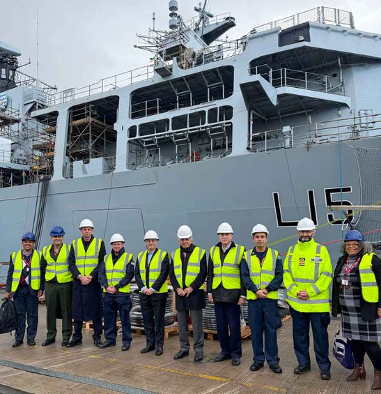 Ministro da Defesa visita novo navio da Marinha e ressalta ganho operacional para o Brasil Visita técnica ao navio DOCA Multipropósito OIAPOQUE - MD-023.jpg