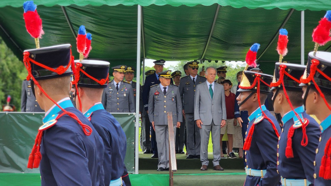 20241125 - EB cerimonia entrega de espada 1.jpeg