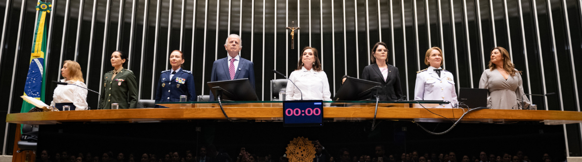 Sessão solene da Câmara dos Deputados reforça reconhecimento institucional às Políticas para Mulheres no âmbito da Defesa