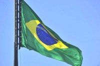 Substituição da Bandeira Nacional ocorre neste domingo (05)