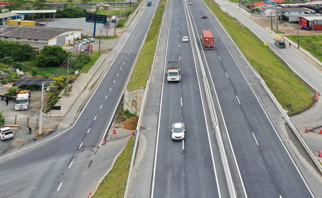 DNIT libera viaduto no km 4 da BR-470/SC, última etapa de conclusão do lote 1
