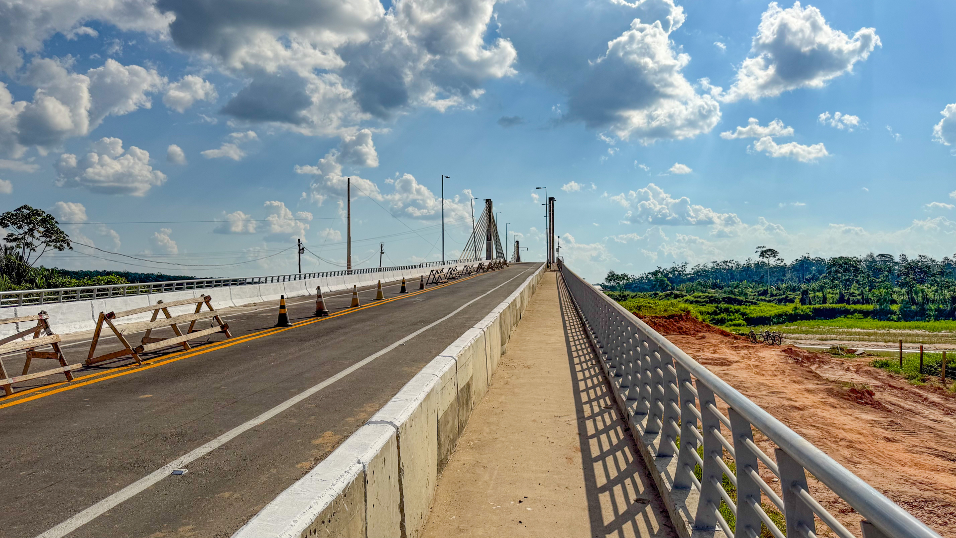 Ponte sobre o Rio Tarauacá, na BR-364/AC, tem tráfego liberado