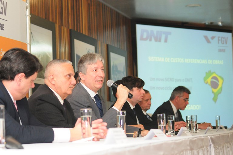 Contrato com a FGV acelera novo sistema de custos do DNIT 