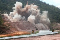 Detonação interrompe tráfego na BR-364/MT neste sábado dia 26