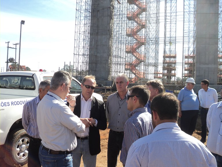 Diretor de Infraestrutura Rodoviária vistoria obras da BR-448/RS