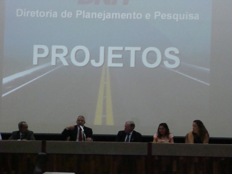 Diretor geral  apresenta nova sistemática de acompanhamento de obras do DNIT