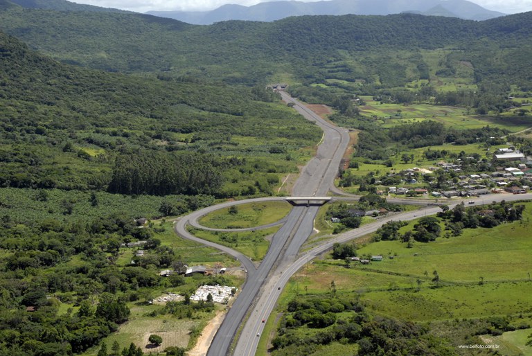 DNIT apresenta cronograma de conclusão das obras da BR-101 Sul em Santa Catarina 