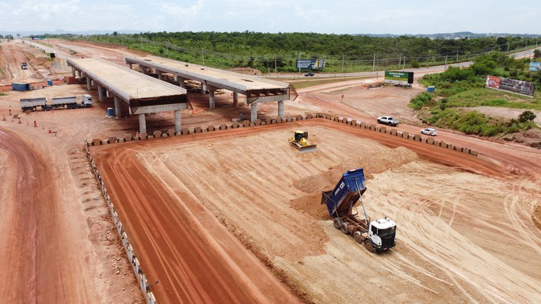 Estão em fase de construção 21,5 quilômetros do empreendimento