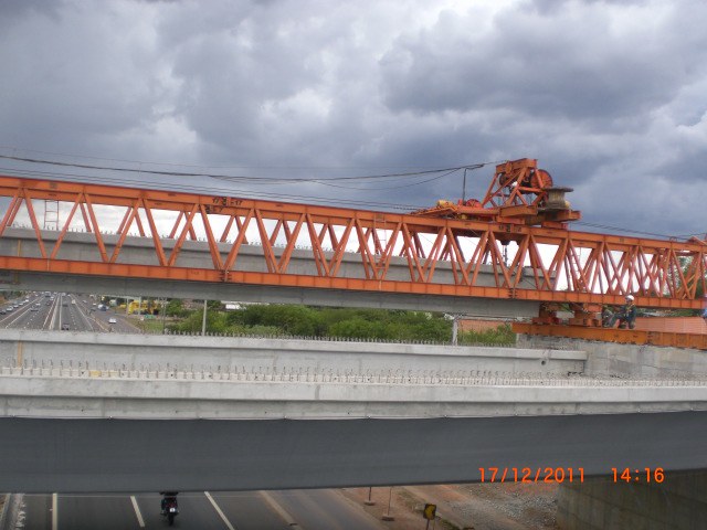 DNIT conclui colocação de vigas da BR-116/RS em apenas um dia