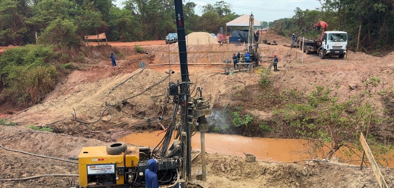 Nova Ponte sobre o Ribeirão Aldeia Grande