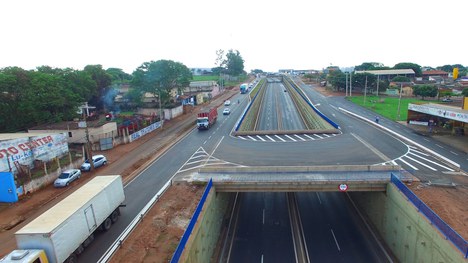 Trincheira do Taiaman BR-365 Uberlândia2.jpg