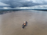 DNIT inicia o transporte de veículos de cargas em Humaitá, no Amazonas