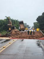 DNIT inicia recuperação do km 132 da BR-290/RS, em Eldorado do Sul