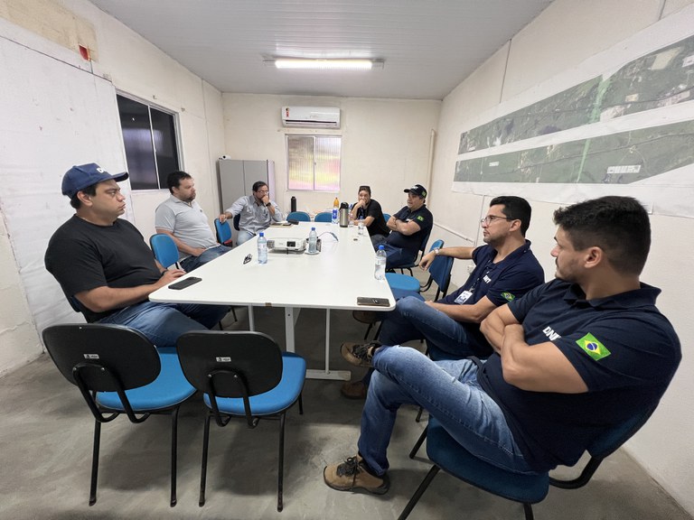 Visita ao canteiro de obras da BR-222/CE