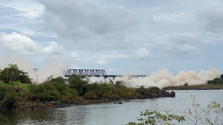 implosao-ponte-br-226.jpg