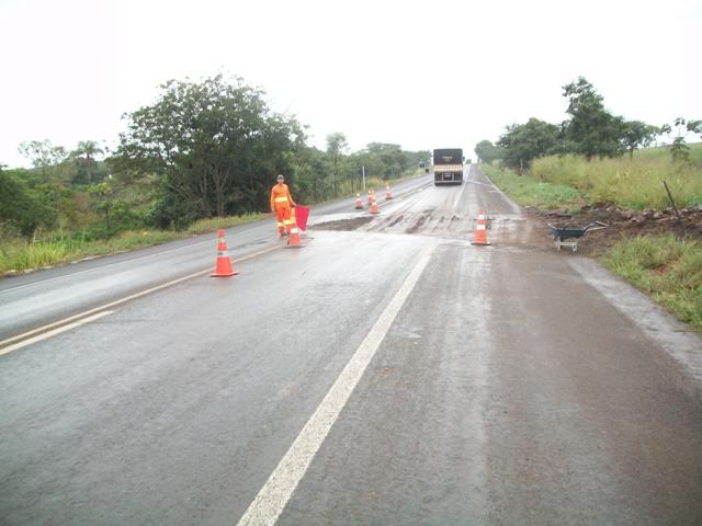 DNIT restabelece tráfego nos dois sentidos da BR-163/MS, município de Bandeirantes