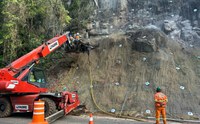 DNIT utiliza biomantas vegetais para conter deslizamentos na reconstrução da BR-470/RS, na Serra do Rio das Antas