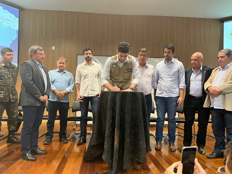 Visita Montes Claros 24.06.22a.jfif