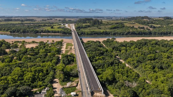 Ponte sobre o Rio Camaquã
