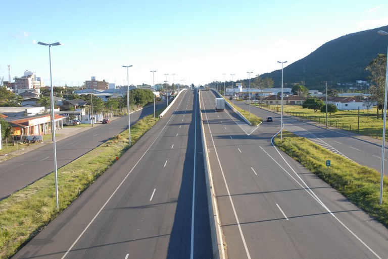 Novos trechos liberados e períodos de interdição marcam as rodovias