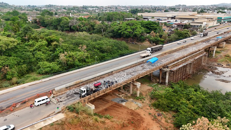 Estão sendo investidos mais de R$ 29 milhões na ponte