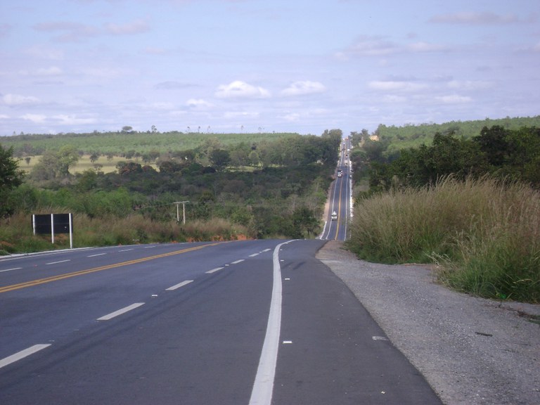 Obras interditam BR-135/MG nesta quarta-feira