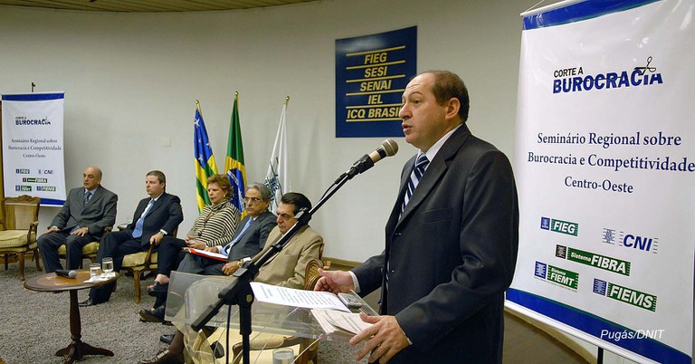 Seminário discute ações para combater excesso de burocracia