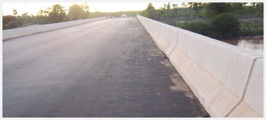 Ponte sobre o Rio Gurguéia na BR-135/PI tem pavimentação concluída