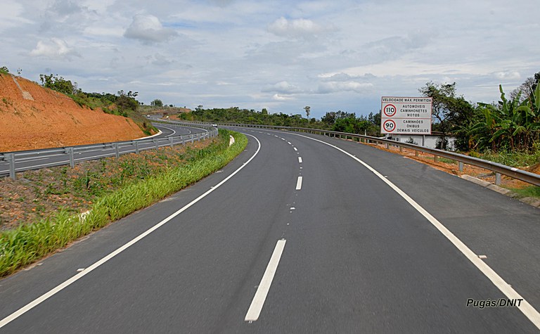 Quatro novas passarelas serão instaladas na BR-040/MG