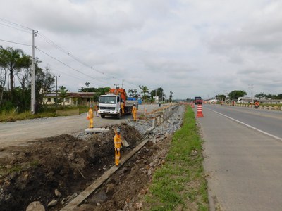 17.03.2021 - Início da construção do elevado em frente ao IFC, no km 27.jpg