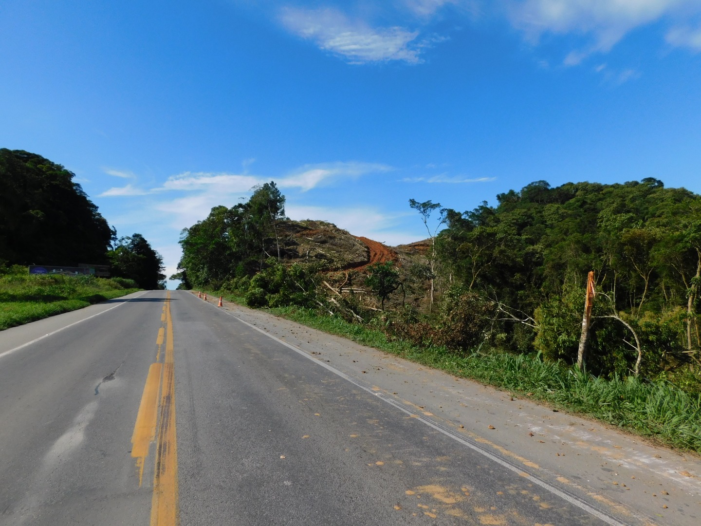 27.03.2021 - Avanço da Supressão em São Francisco do Sul no Km 12+300.jpg