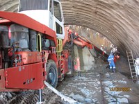 Avanço na construção do túnel