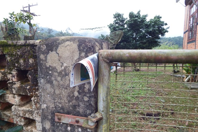 10.06.2021 - Entrega de Boletins Informativos para a Comunidade (1).JPG