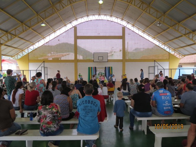 Movimento Literário na Escola Germano Laffin (4).jpg