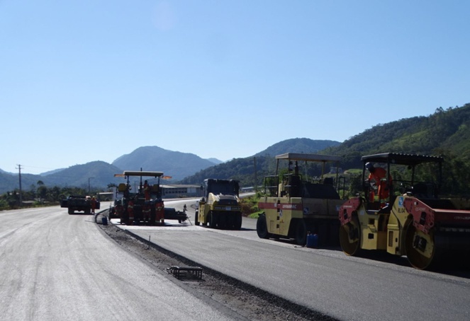 O Lote 2.2 já possui trechos com obras de pavimentação3.jpg