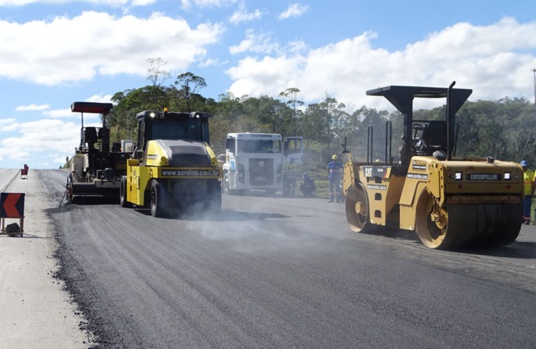 Pavimentação no lote 2.12.jpg