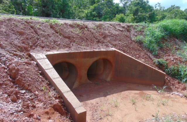 ANTES - Ponto logo após a obra de implantação do bueiro.jpg