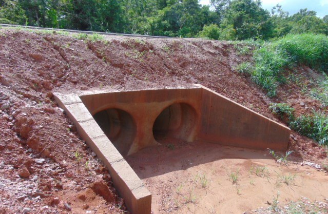 ANTES - Ponto logo após a obra de implantação do bueiro.jpg