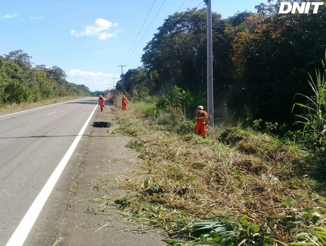 BR-319 - manutenção e conservação 02.jpg