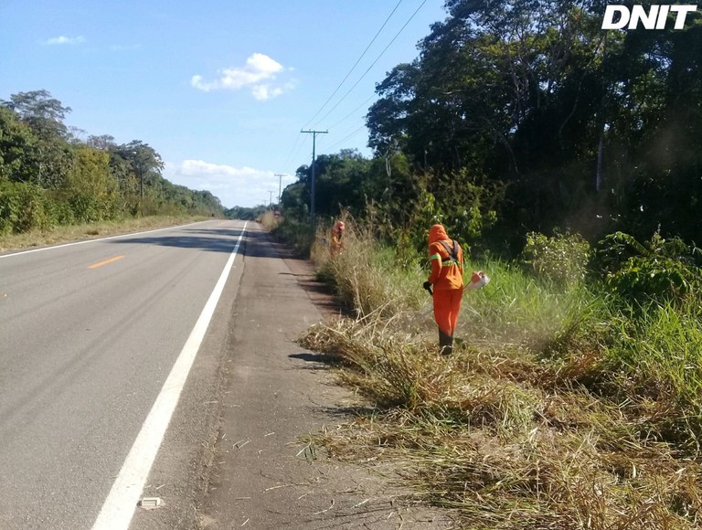 BR-319 - manutenção e conservação 03.jpg