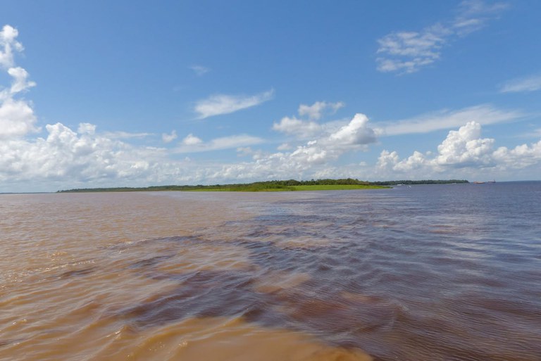 Encontro das Águas - Rio Amazonas.jpeg