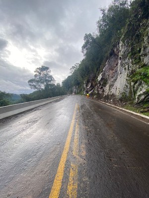 BR-116-RS rochas 2.jpg