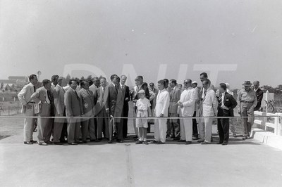 BR_3- 040- Rio-Petrópolis_Inalguração da ponte sobre o Rio Iguassu _ 1959_AP25950.jpg
