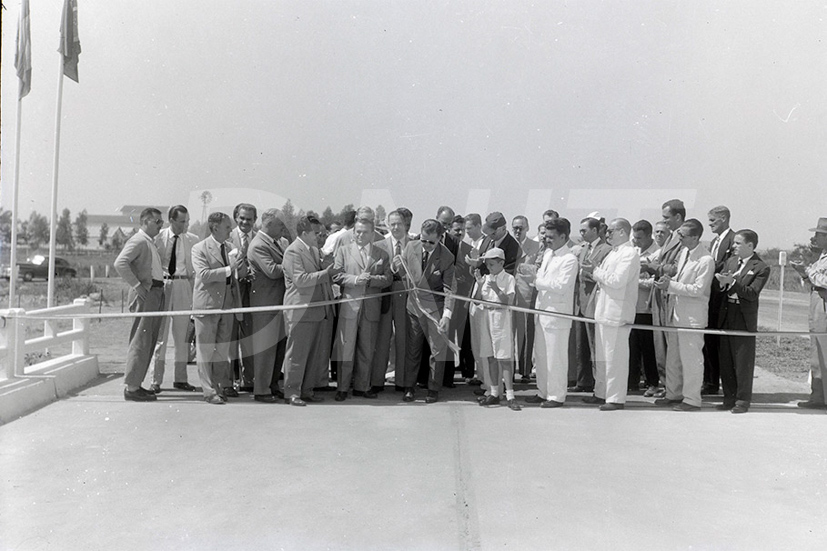 BR_3- 040- Rio-Petrópolis_Inalguração da ponte sobre o Rio Iguassu _ 1959_AP25957.jpg