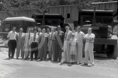 BR_3- 040- Rio-Petrópolis_Inalguração da ponte sobre o Rio Iguassu _ 1959_AP25960.jpg