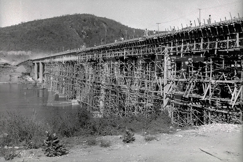 BR_4-116_ Rio_Bahia_Ponte sobre o Rio Jequitinhonha _ 19497706.jpg