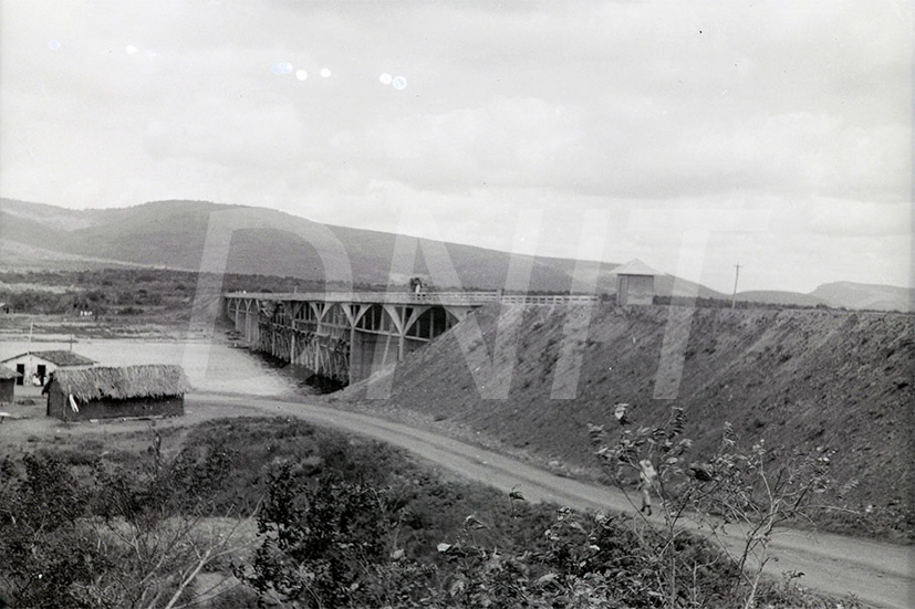 BR_4-116_Rio Bahia Ponte sobre o Rio Paraguassu _ 1949_ 7703.jpg